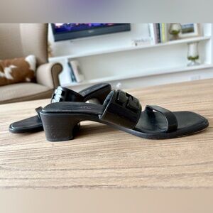 GUCCI Women's Slide Sandals with Low Block Heel. Black Size 6 1/2